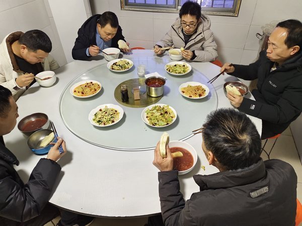 陜煤建設(shè)路橋分公司：心系職工辦實事，暖心舉措惠職工